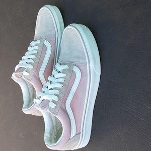 VANS Old Skool, Classic Skate shoe, Pink, Size Mens 5.5, Womens 7.0.